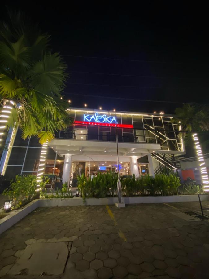 Kaloka Airport Hotel Sumbawa Besar Exterior foto